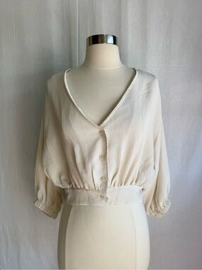 Cropped Button-Front V-Neck Blouse in Cream